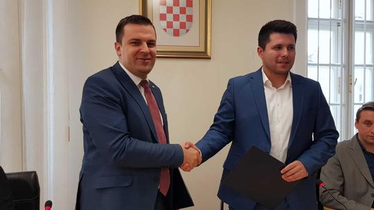 Gradonačelnici Dario Hrebak i Ante Pranić na potpisivanju sporazuma