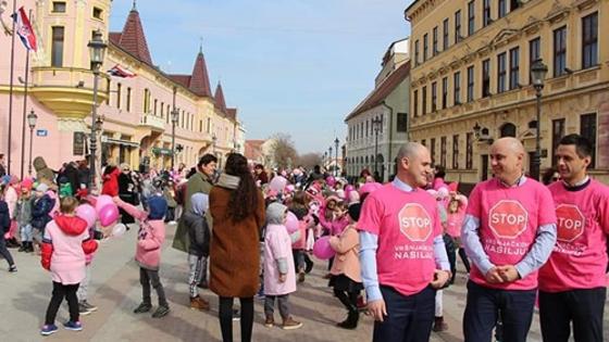 U Vinkovcima obilježen „Dan ružičastih majica“
