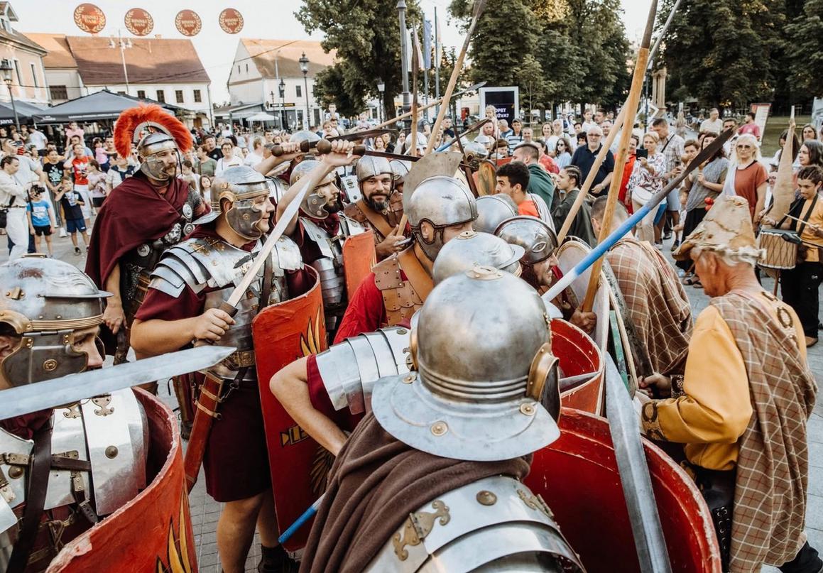 Rimski vojnici, gladijatori, obrtnici, vinari i umjetnici zavladali gradom