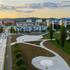 Moderan i velik park s 226 novih stabala, stazama, igralištem za pse...