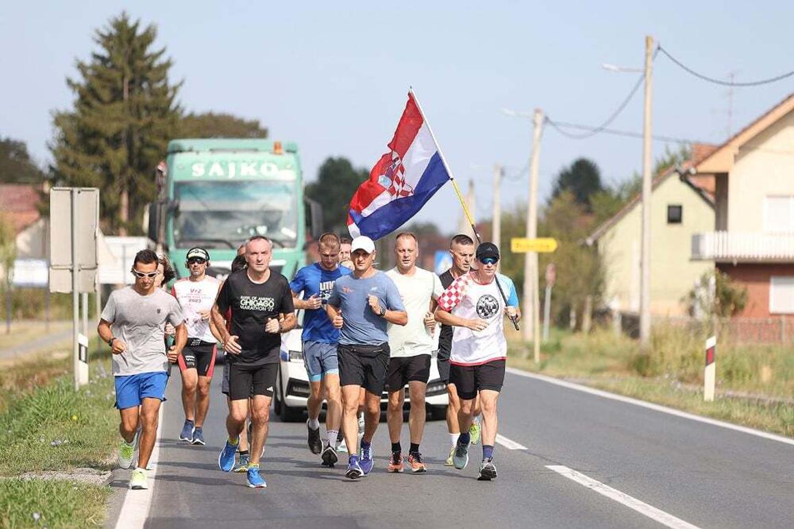 Glasnici istine trče 12. ultramaraton