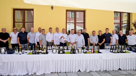 storyeditor/2025-06-28/decanter_vina_vz_zupanija_2025_5.jpg