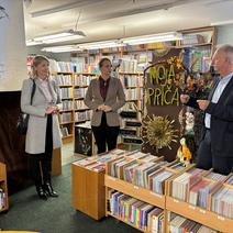 storyeditor/2025-11-20/kutina_a_skager_posjet_knjznici_i_gradilistu_nove_knjiznice__2_.jpeg