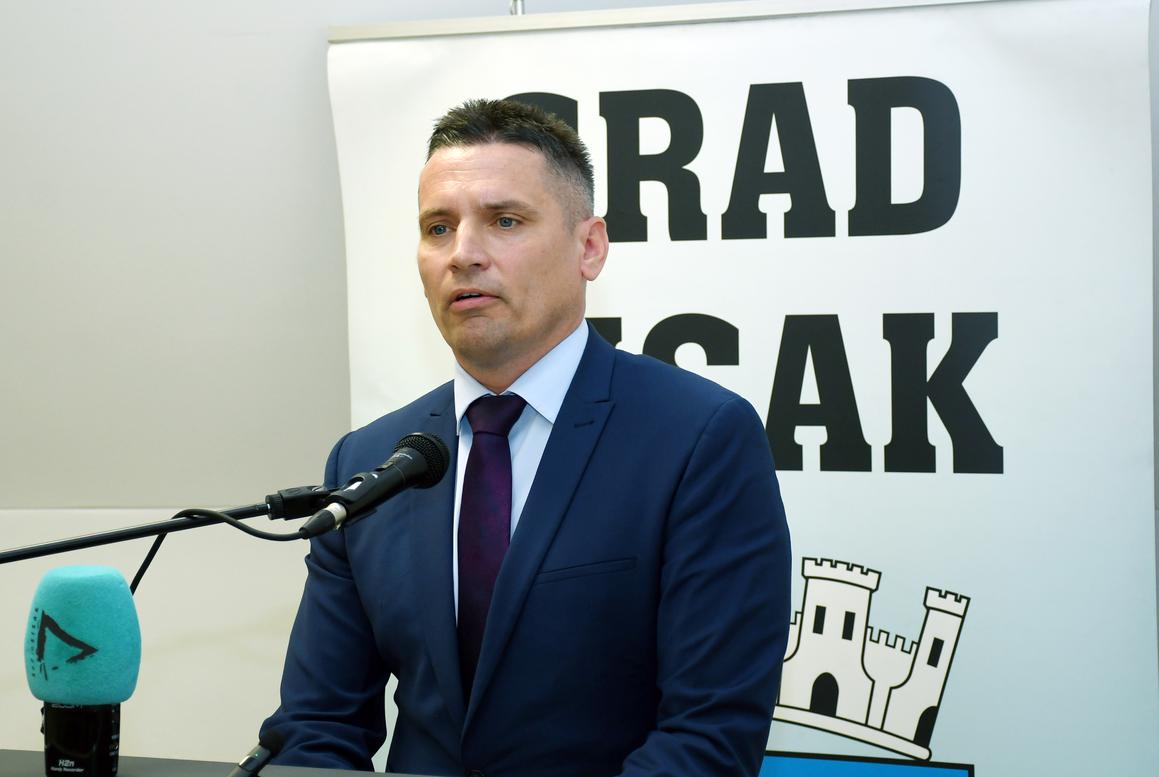 Božićnice za sisačke umirovljenike i roditelje njegovatelje