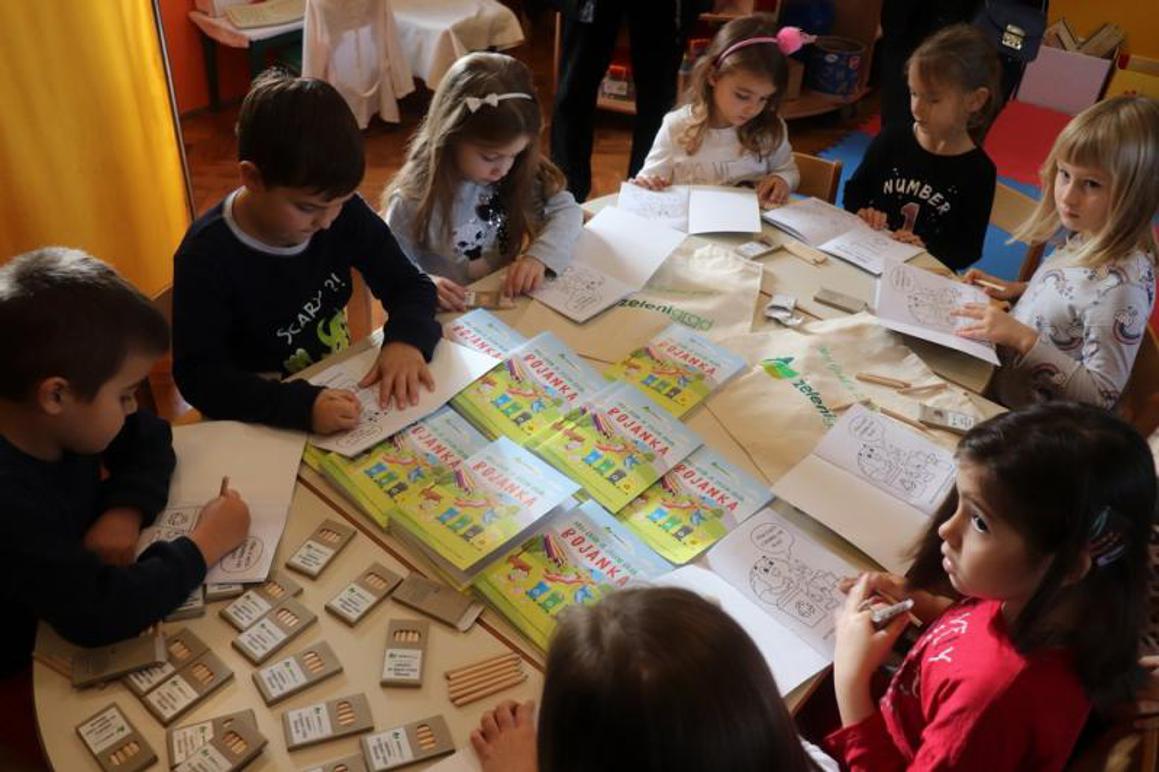 Šibenski mališani uče kako pravilno razdvajati otpad, dobili i edukativne bojanke