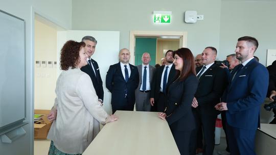 storyeditor/2025-10-10/Gimnazija_1__1_.jpg