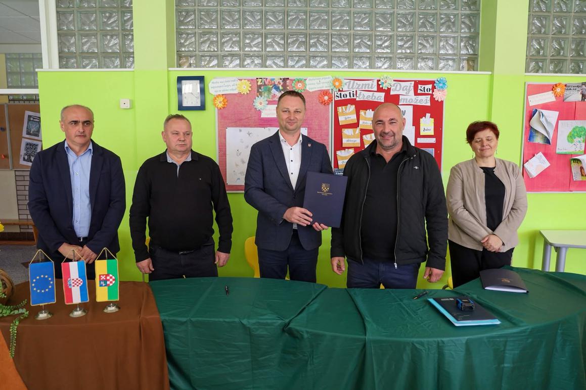 Gradi se školska dvorana koja će biti i okupljalište svih generacija