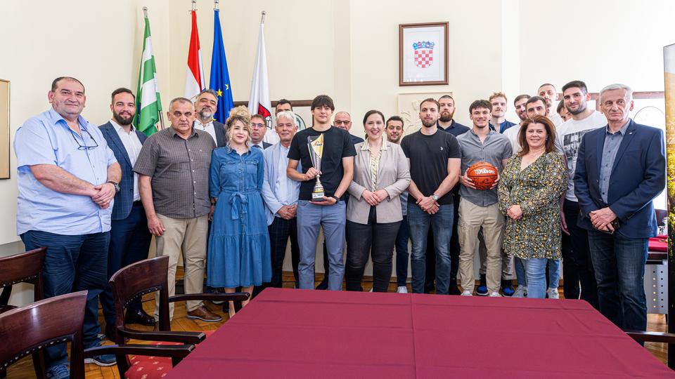 storyeditor/2025-05-16/KOSARKASI.jpg