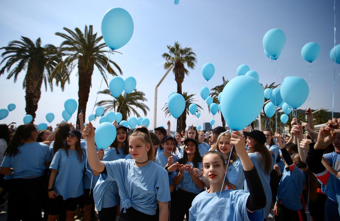 Plavi baloni letjeli iznad Splita