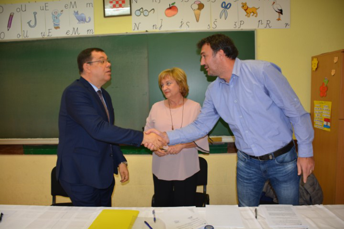Škola u Gornjem Dragancu dobiva novu stolariju, izolaciju, namještaj...