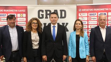 storyeditor/2025-09-27/sisak_b_slager_rukomet_edina_zuko_pixsell_PXL_240925_138982566.jpg