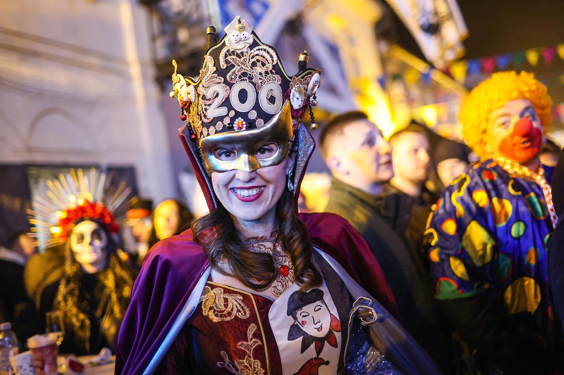 Rijeke maski u 12 dana fešteza 200 let fašničke tradicije