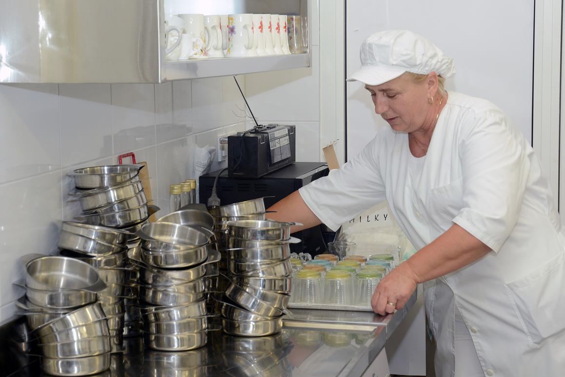 OŠ Komarevo sada ima novu i modernu kuhinju te uređenu blagovaonicu