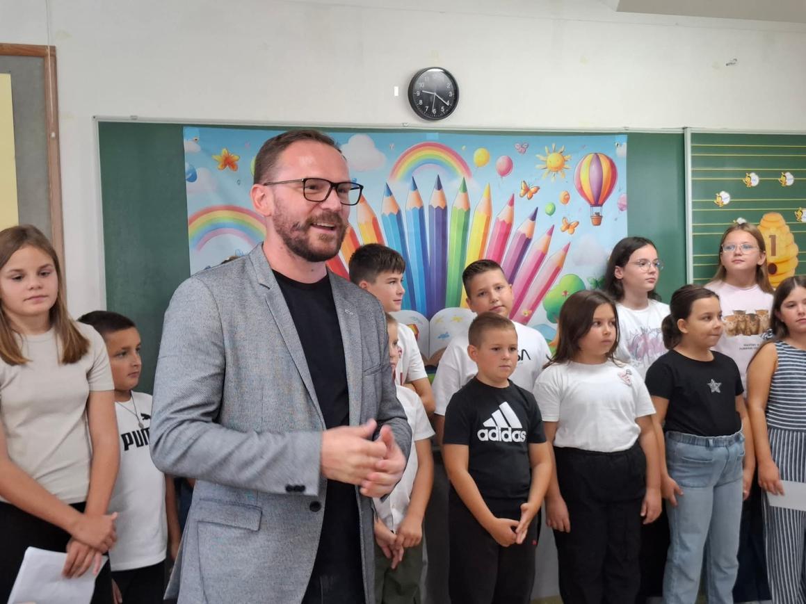 Uz pet projekata od 65 milijuna €dosežu cilj jednosmjenske nastave