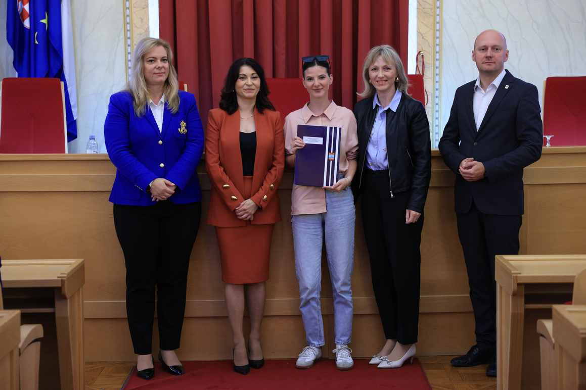 Dodijeljena priznanja najboljim učenicima osnovnih i srednjih škola