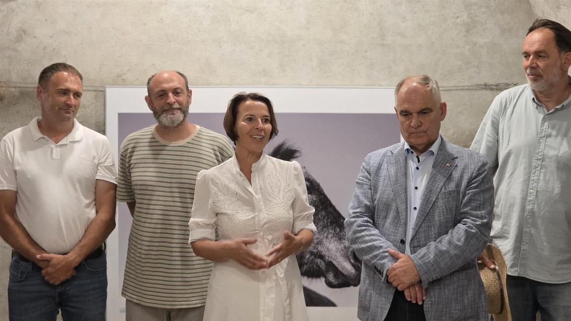 Izložba fotografija u srcu Biševa priča je o životu i radu naših predaka