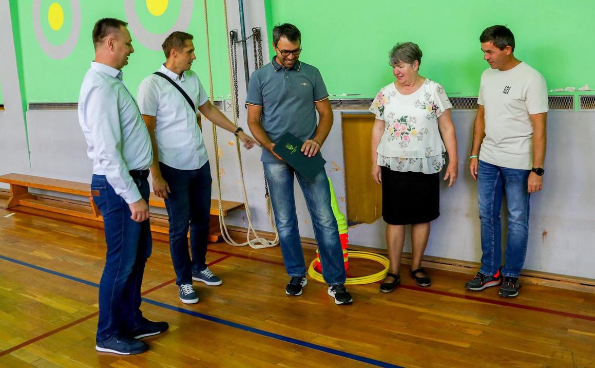 Obnova školsko-sportske dvorane u Siraču vrijedna je 82.494 eura