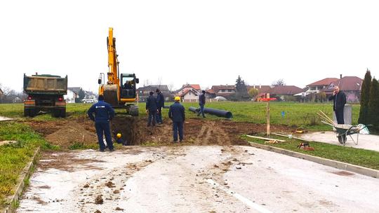 Postavljanje vodovodne i kanalizacijske mreže u Ulici dr. Alberta Heinricha u Koprivnici