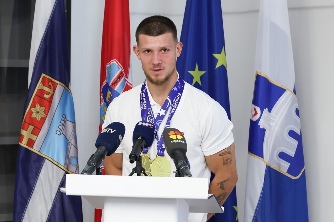 Ponosni smo na Iliju Kovtuna, koji je donio dva europska zlata