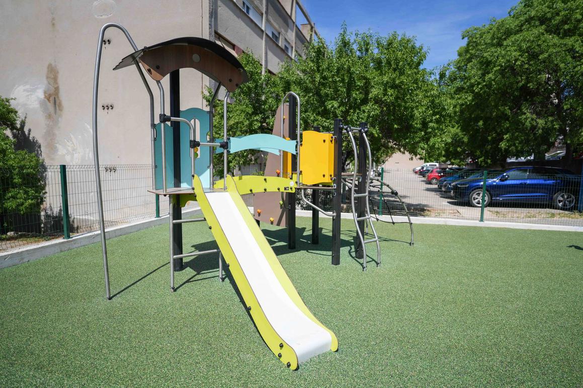 Dobili dječja igrališta