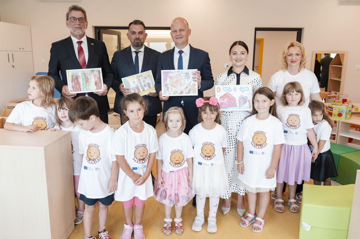 Mila i Timon prerezali vrpcu na otvorenju najvećeg vrtića u gradu