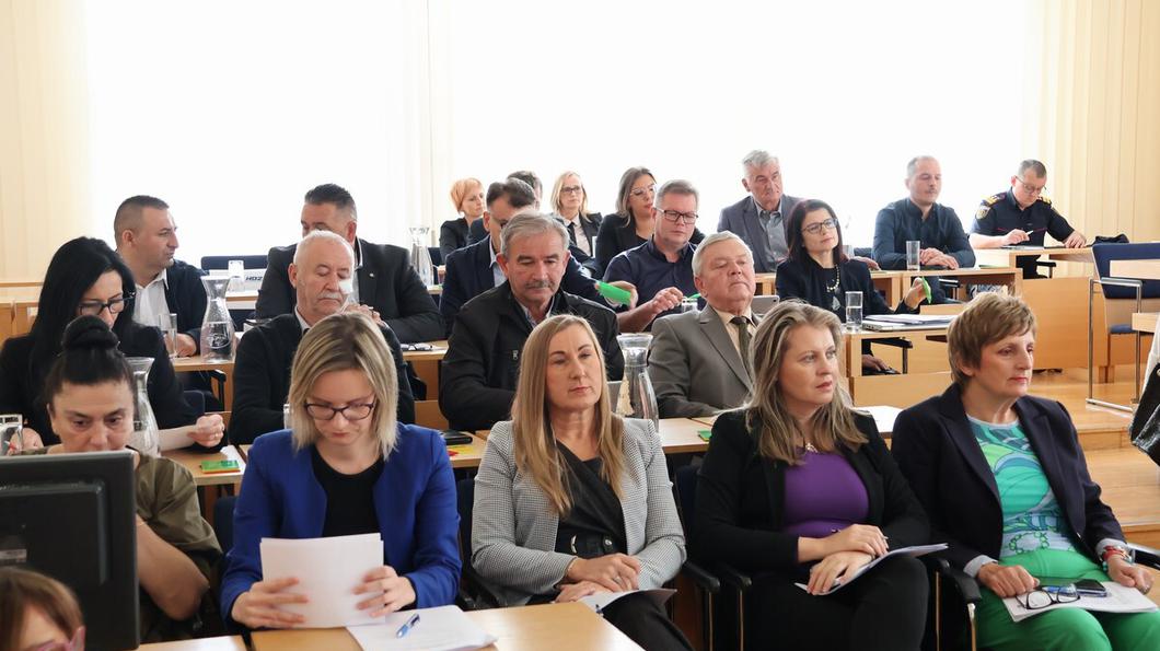 storyeditor/2025-10-10/MZA1.jpg