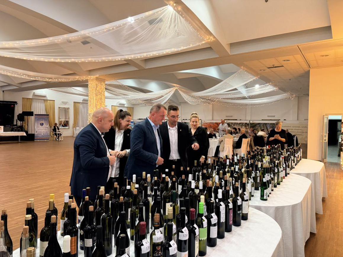 Na festivalu ocjenjivano 118 uzoraka vina i 44 uzorka rakije