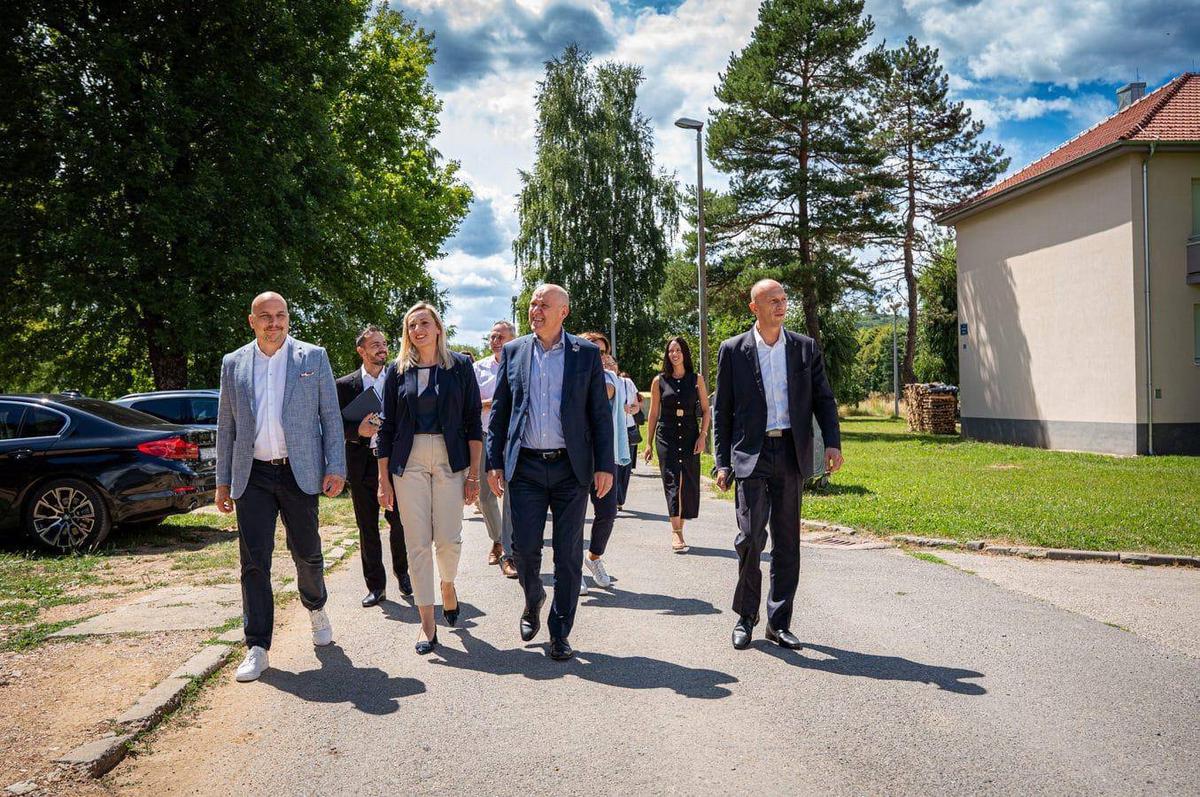 storyeditor/2025-07-23/Bacic_2.jpg U PROTEKLE četiri godine raznim programima i projektima ostvareni su veliki pomaci, posebice u segmentu energetske obnove višestambenih zgrada