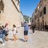Plaže i stara gradska jezgra u Dubrovniku živnuli dolaskom prvih turista