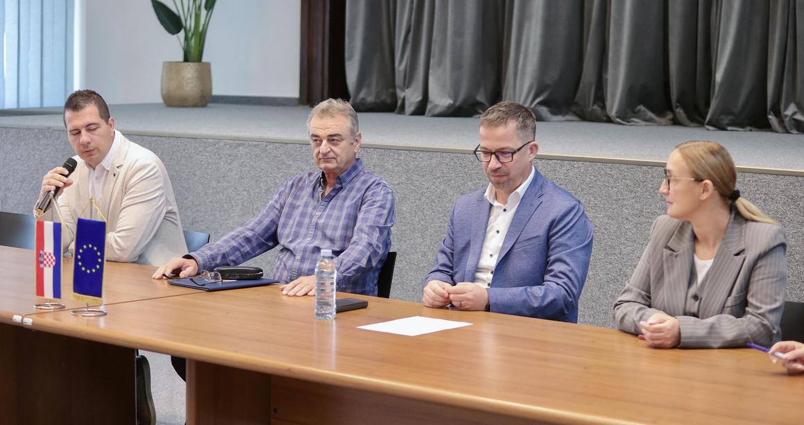 Vetma: Bude li trebalo, sufinancirat ćemo projekt Zaželi, samo da ga zadržimo