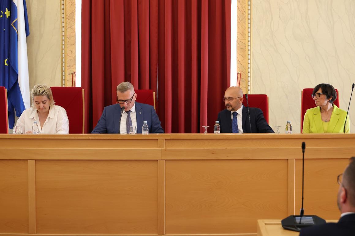Prisegnulo 27 vijećnika, konstituirano Gradsko vijeće Osijeka
