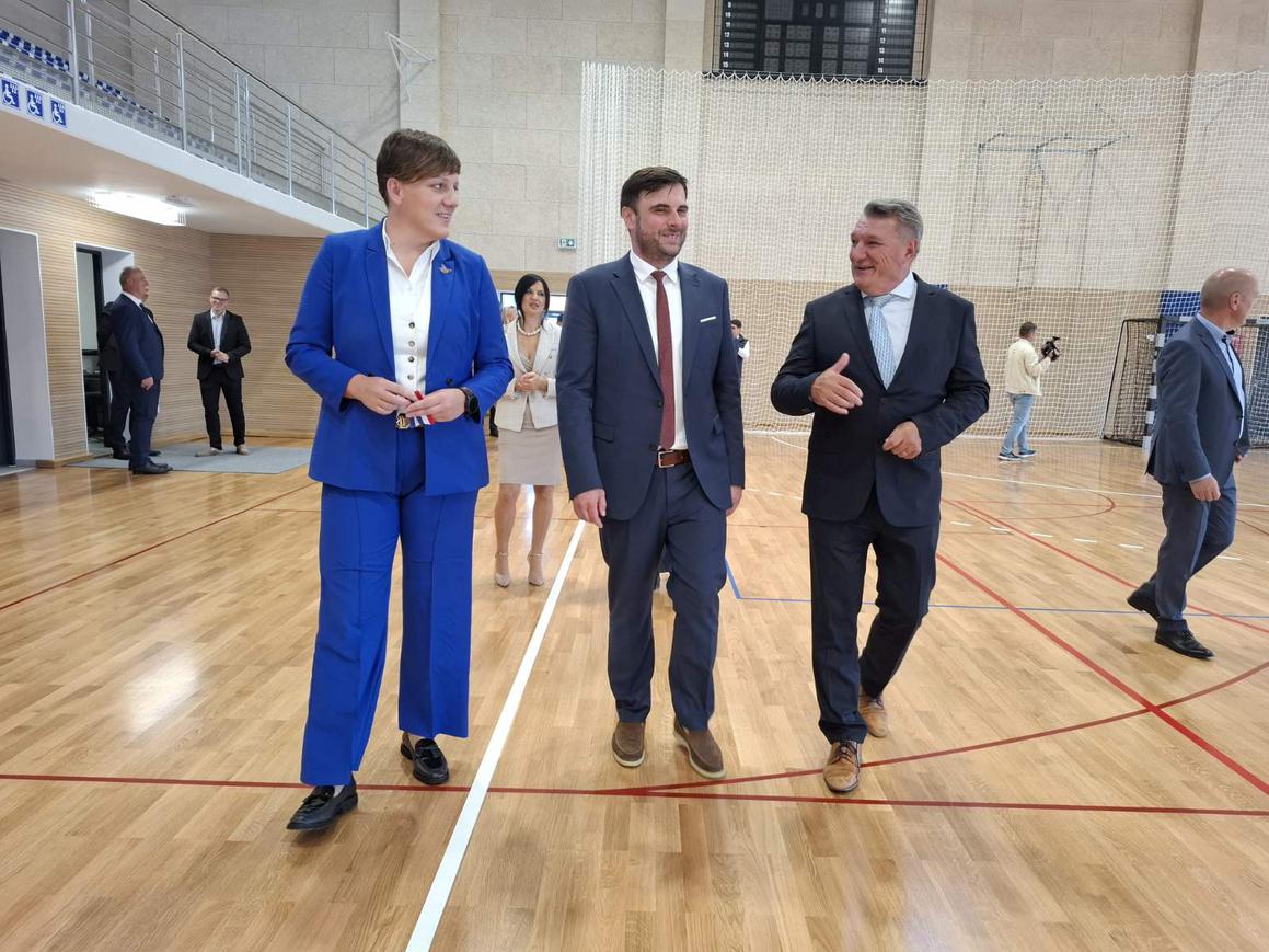 Sportski centar koji ima dvoranu od 2500 kvadrata stajao je 6,8 milijuna eura