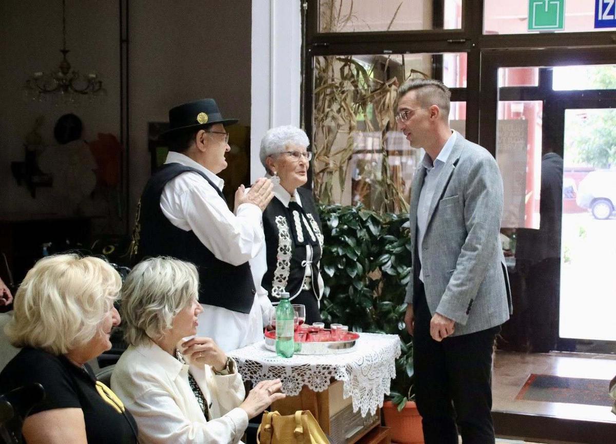 JEDINSTVENU manifestaciju posjetio je i gradonačelnik Vinkovaca Josip Romić