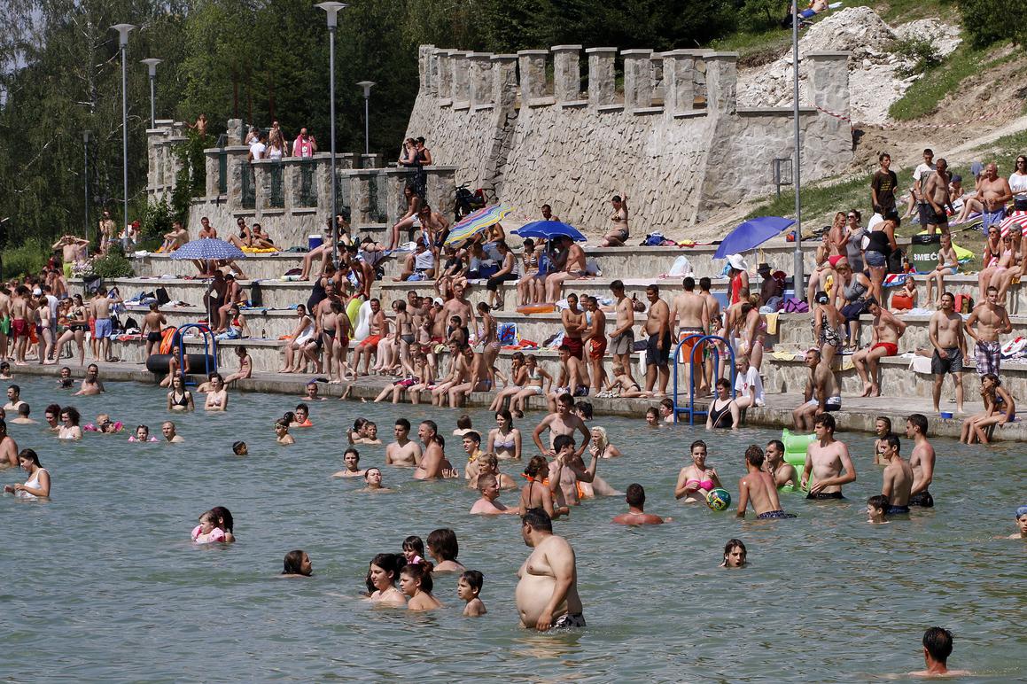 Orahovačko jezero – biser ovog dijela Hrvatske posjetili kupači iz BiH, Mađarske, Njemačke...