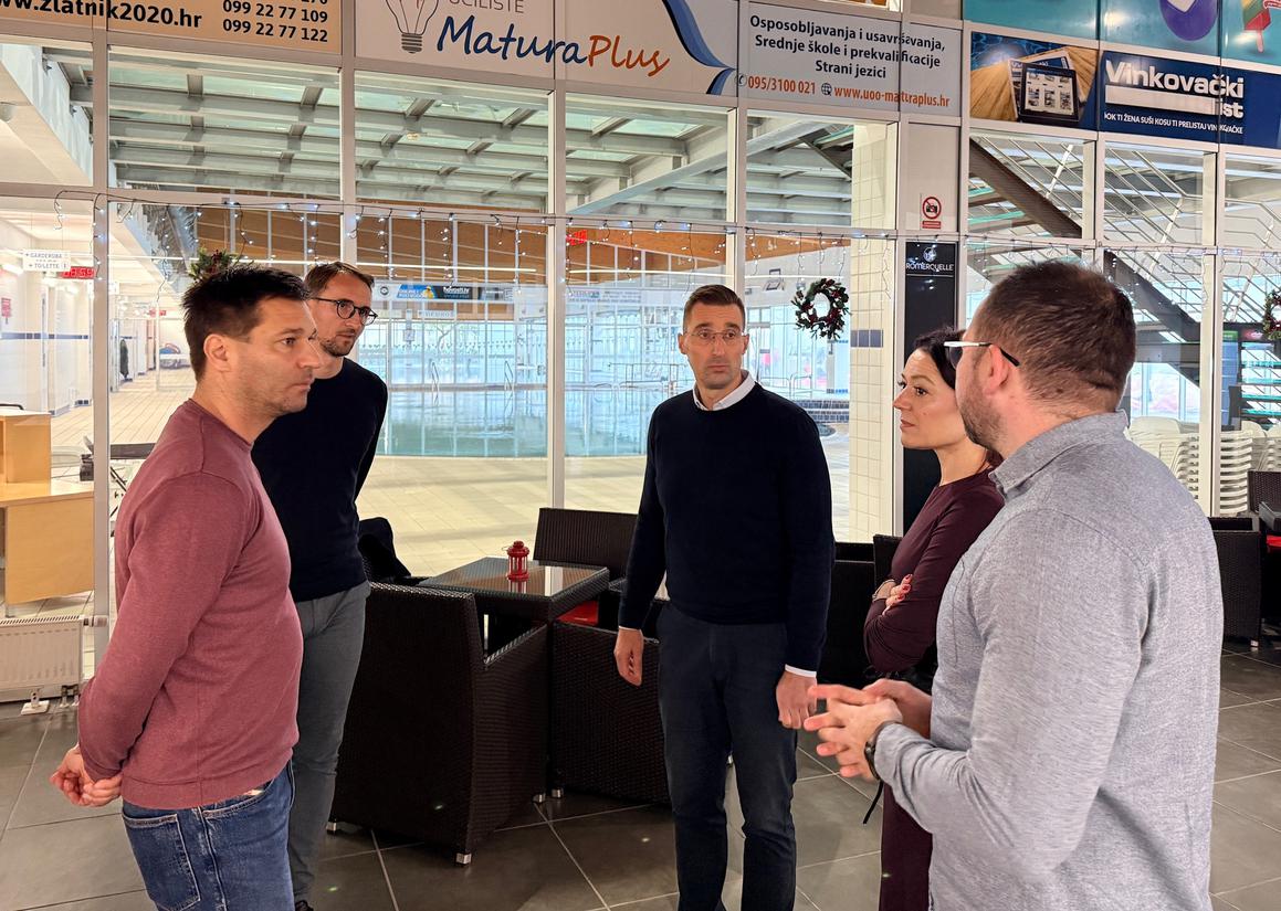 Otvaranje plivališta najljepši poklon građanima pred Božić