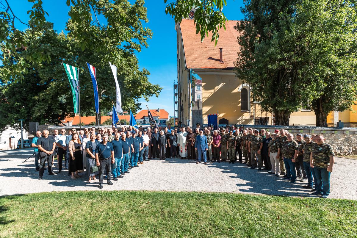 STVARALI SU HRVATSKU Gradonačelnica Petra Škrobot položila je vijenac za branitelje koji su dali živote za domovinu