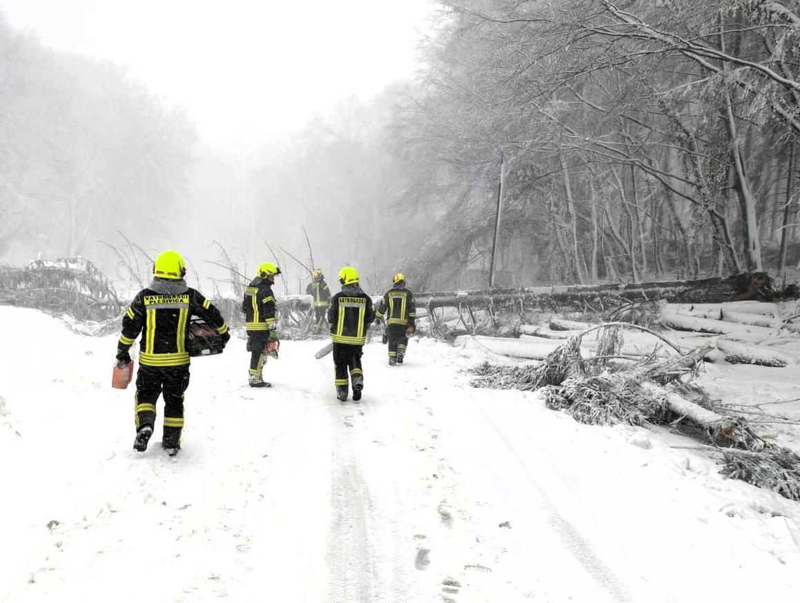 U četiri dana 500 intervencija, sve su ih odradili dobrovoljni vatrogasci