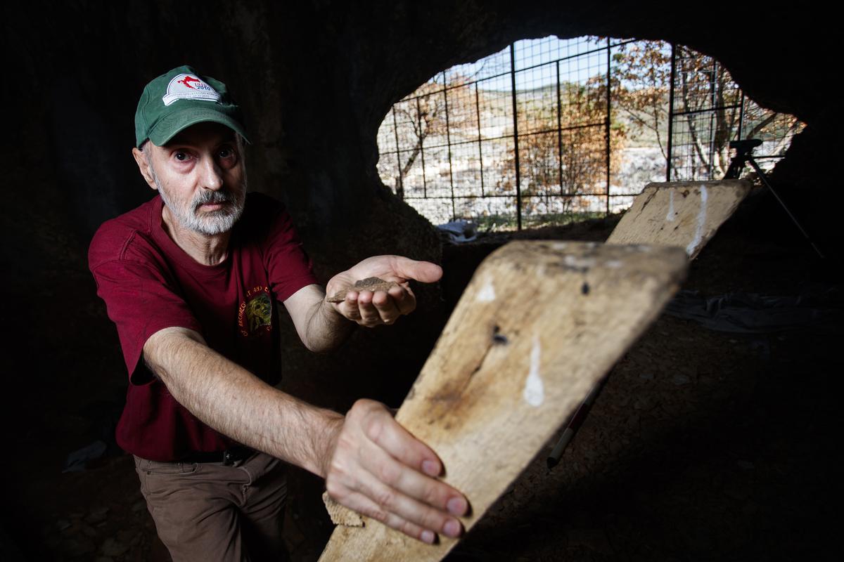 Svjetski poznati arheolog te autor brojnih radova na temu neandertalaca prof. dr. sc. Ivor Karavanić održao je predavanje