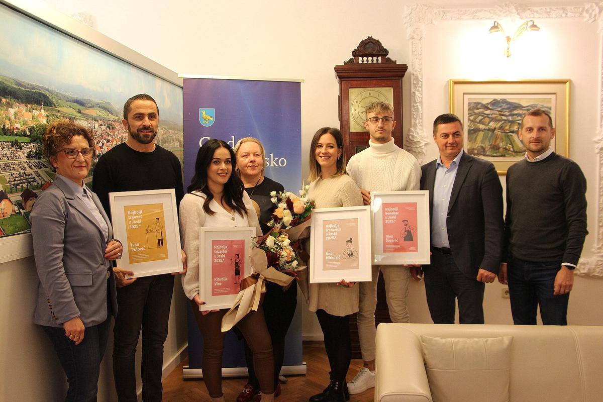 TITULU najboljih u svojoj kategoriji ponijeli su frizerka Klaudija Vine, konobar Nino Šeperić, trenerica Ana Mirković i trgovac Ivan Polović