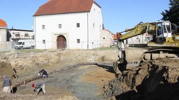 Turistička zajednica Koprivnice uputila je poziv za izradu arhitektonskog idejnog projekta uređenja stare oružane na koprivničkim bedemima