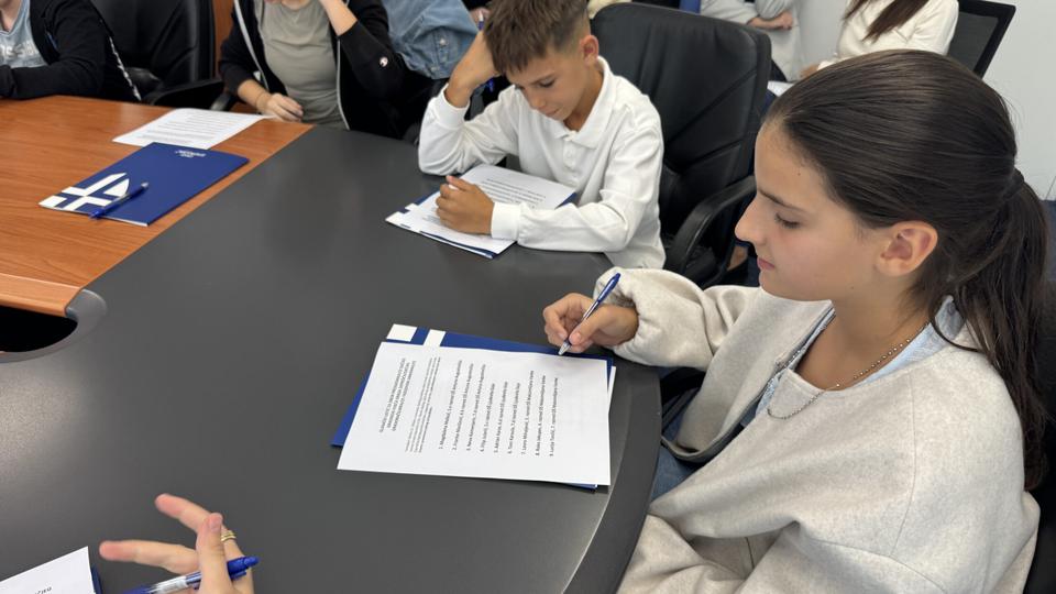 storyeditor/2025-10-03/ZaprB.jpg