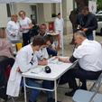 Župan je pratio i demonstraciju postupka reanimacije kod akutnog zastoja srca s pomoću vanjskog defibrilatora, koju su izvodili djelatnici Crvenog križa Split