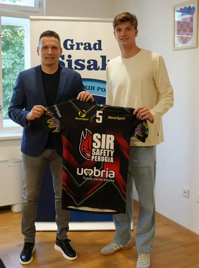Gradonačelnik čestitao plivačicama i odbojkašu