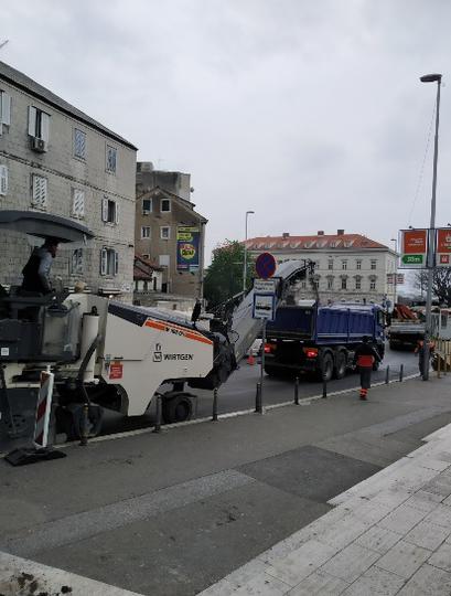 Sanacija asfalta u Zagrebačkoj ulici