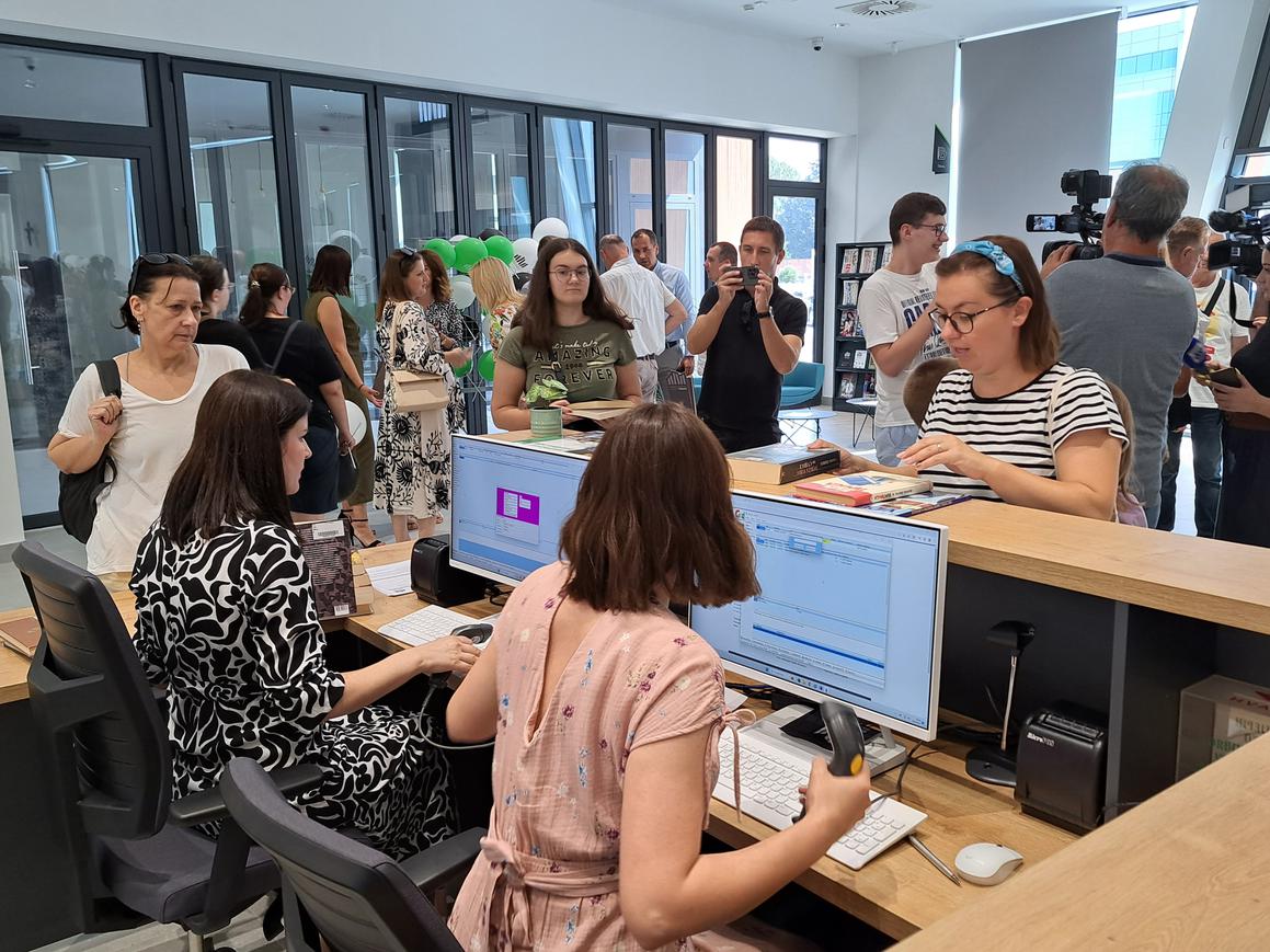 U novoj knjižnici može se učiti, ali i boraviti i igrati se