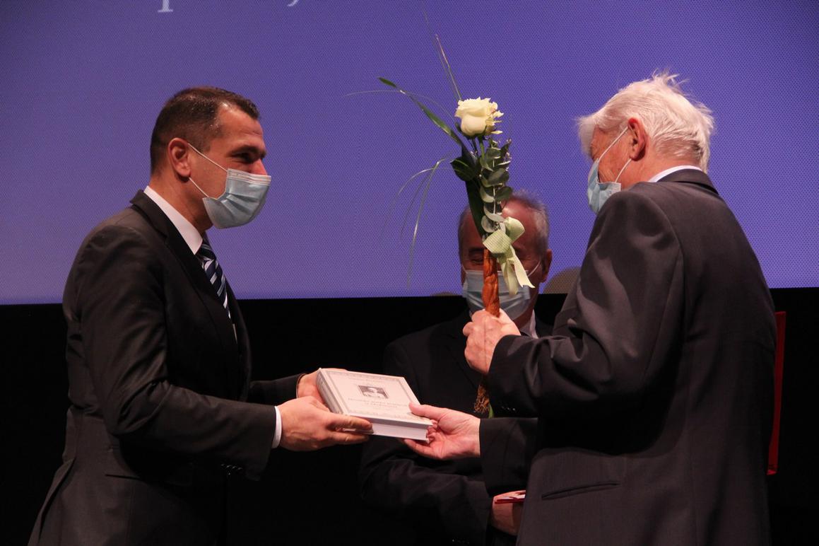Poduzetnik i filantrop dr. sc. Antun Mikec izabran je za prvog počasnog građanina