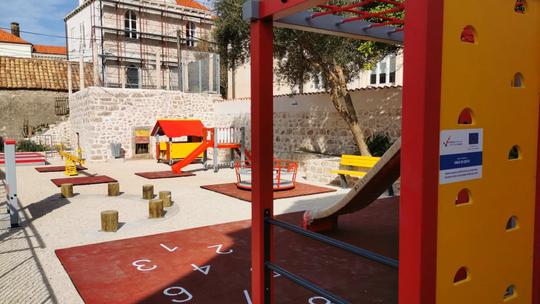 Europskim sredstvima nabavljena oprema za igralište Dječjeg vrtića Pile