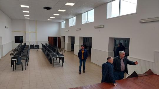 Budući da je to najveća sala na području grada, njezino je uređenje itekako potrebno – pojasnio je gradonačelnik Josip Mišković