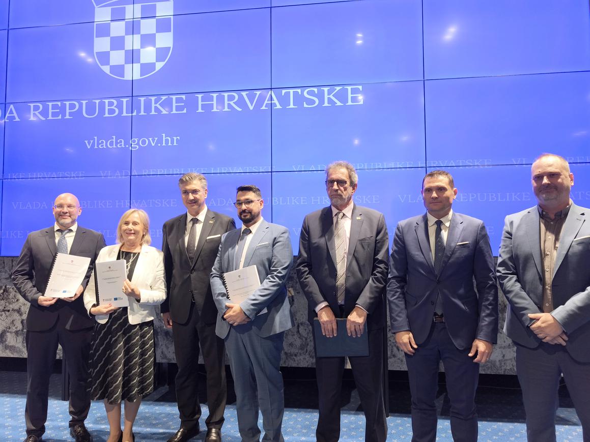 Za osnovne škole osigurano bespovratnih 24,85 milijuna eura