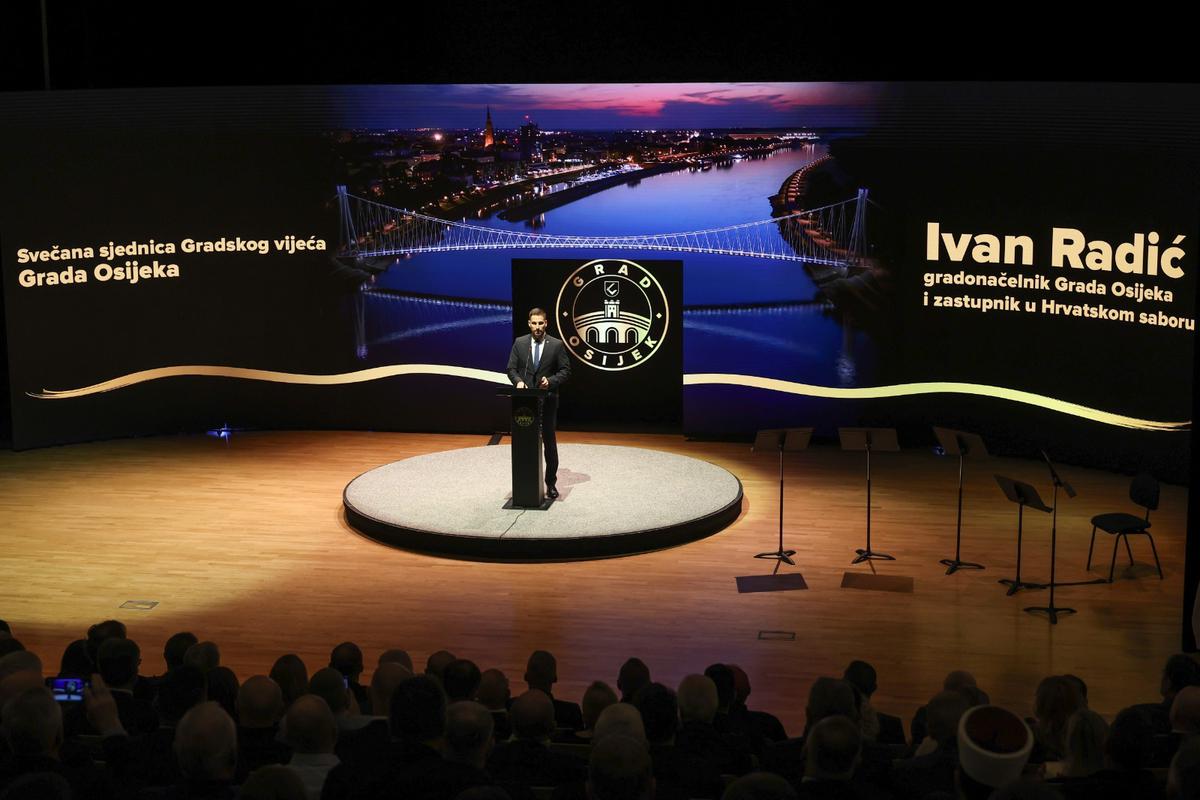 NAJAVIO je gradonačelnik i najveća ulaganja u školstvo te velike infrastrukturne projekte